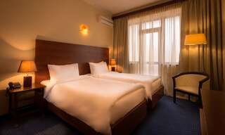 Отель 14 Floor Hotel Ереван Двухместный номер с 2 отдельными кроватями-2
