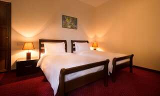 Отель 14 Floor Hotel Ереван Двухместный номер Делюкс с 2 отдельными кроватями-2